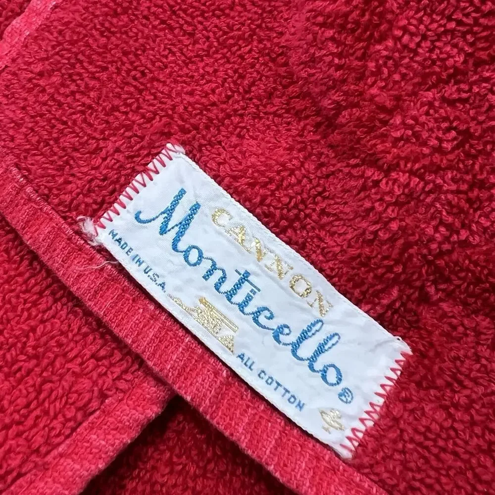 2 Vintage Cannon Monticello Red Rose Floral Sculptured Cotton Bath Towel 24x42